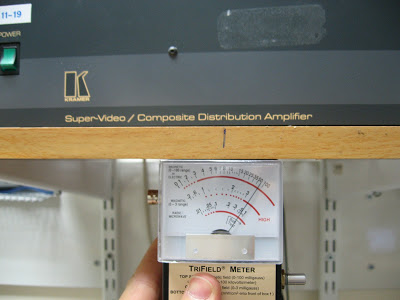 ELF magnetic field from electronic lab equipment